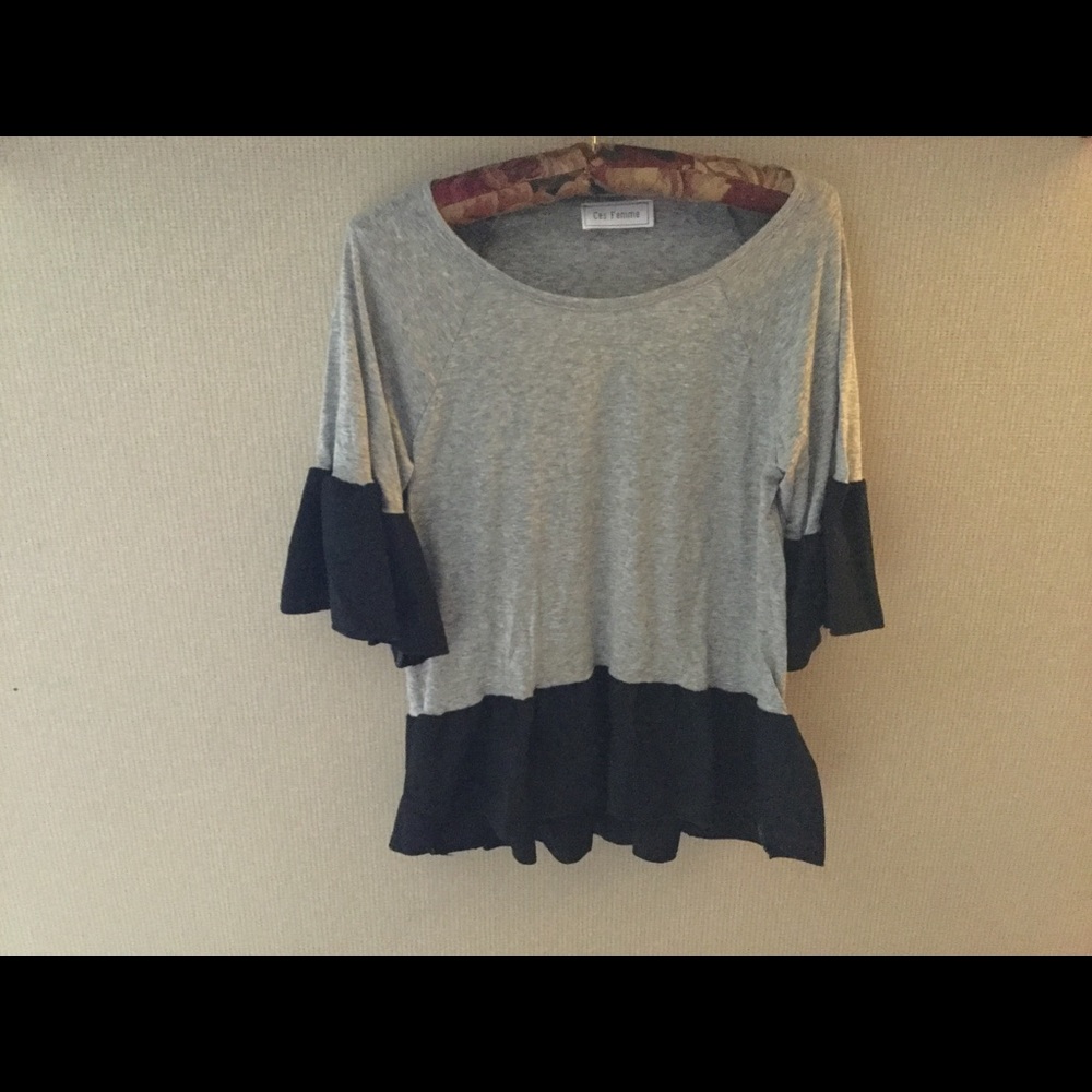 COLOR BLOCK TEE WITH RUFFLE ACCENT - Picture 2 of 3